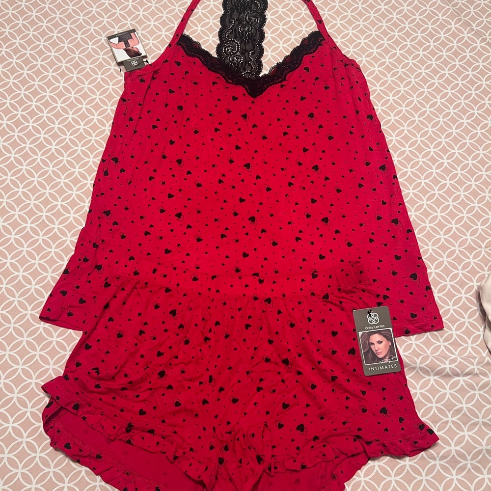 Red and Black Heart Print Women's Sleepwear Set